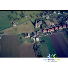 Luchtfoto Aerdt Kerk Coll. G.B.Janssen F00000376